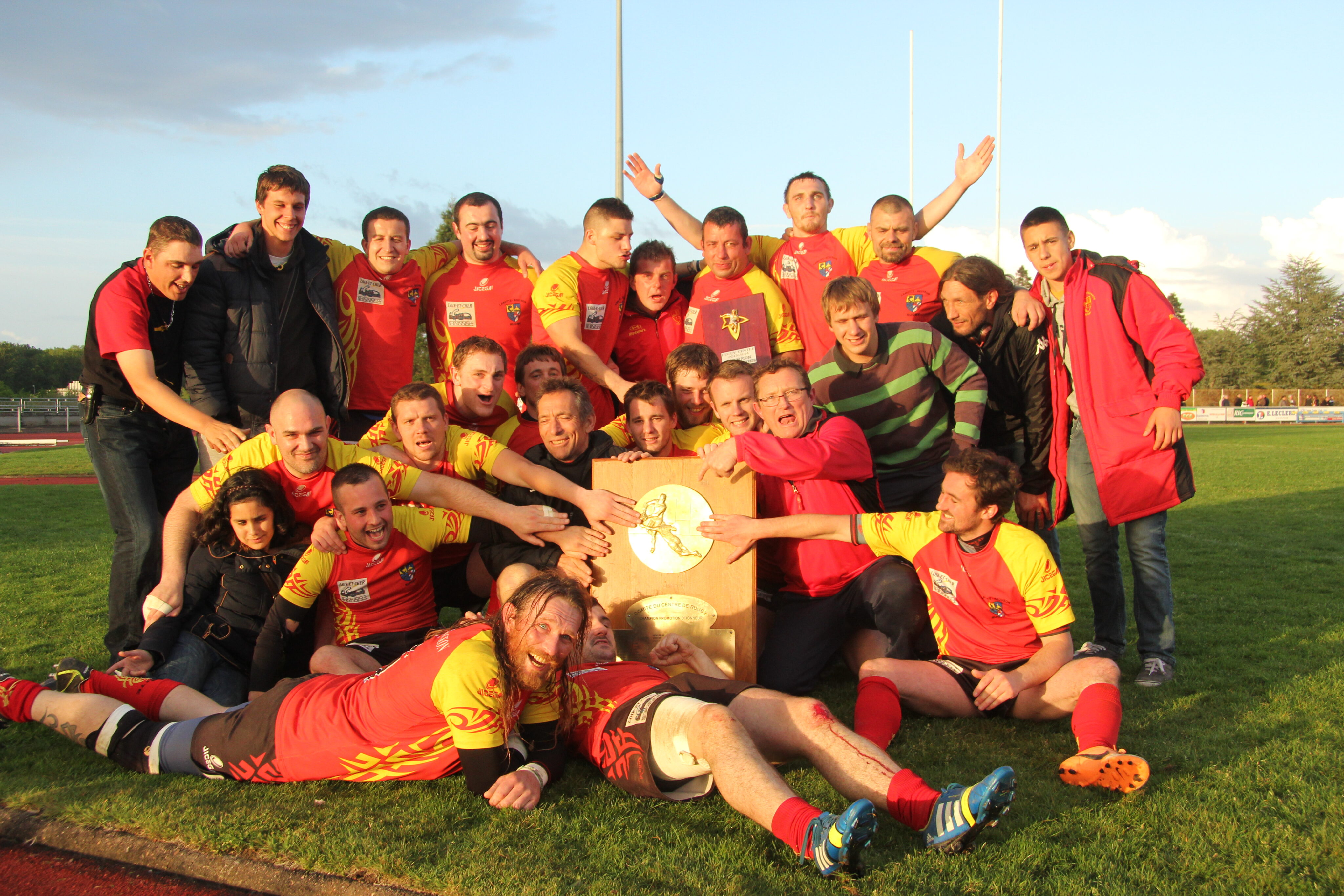 Photo de classe Asl rugby de 1976, ASSO RUGBY LAMOTTE BEUVRON - Copains